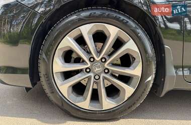 Седан Honda Accord 2013 в 