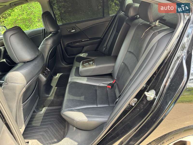 Седан Honda Accord 2013 в Житомире