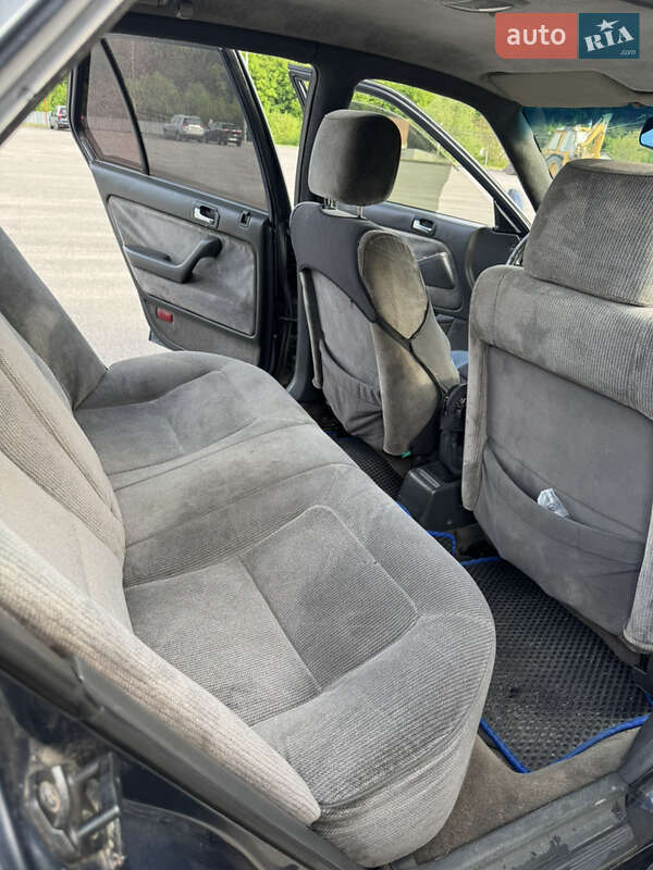 Седан Honda Accord 1990 в Обухове