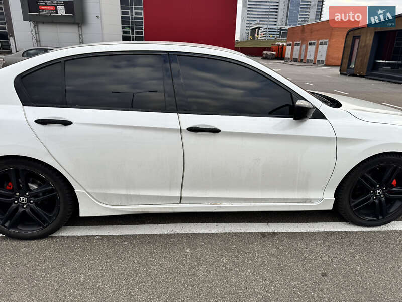 Седан Honda Accord 2016 в Дніпрі