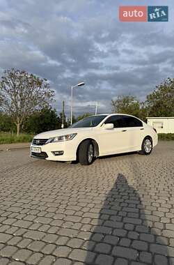 Седан Honda Accord 2013 в Ужгороді