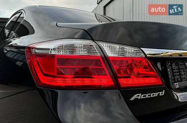 Седан Honda Accord 2013 в 