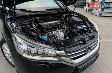 Седан Honda Accord 2013 в 