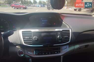 Седан Honda Accord 2013 в 