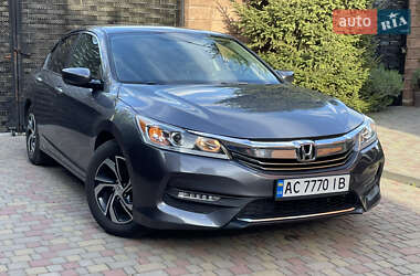 Седан Honda Accord 2017 в Луцке