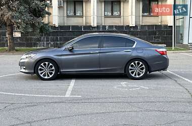 Седан Honda Accord 2013 в Одессе