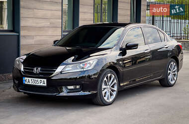 Седан Honda Accord 2015 в 