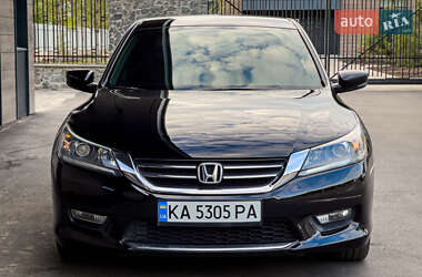 Седан Honda Accord 2015 в 