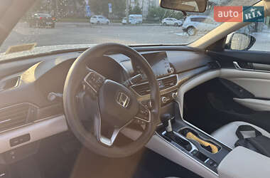 Седан Honda Accord 2018 в 