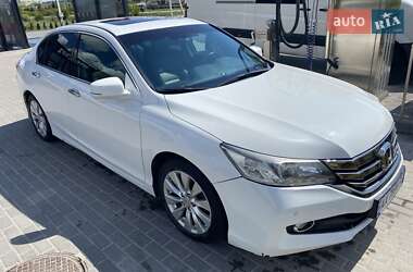 Седан Honda Accord 2014 в 