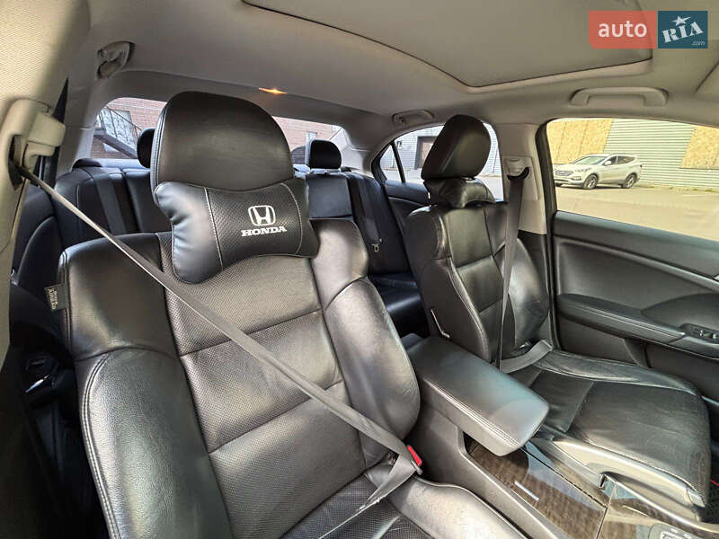 Седан Honda Accord 2010 в Сумах