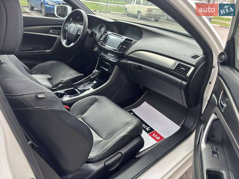 Купе Honda Accord 2017 в Дніпрі