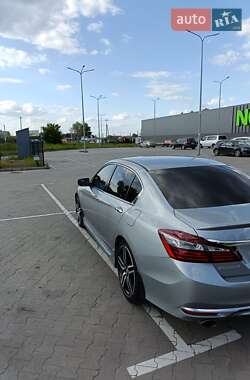 Седан Honda Accord 2017 в 