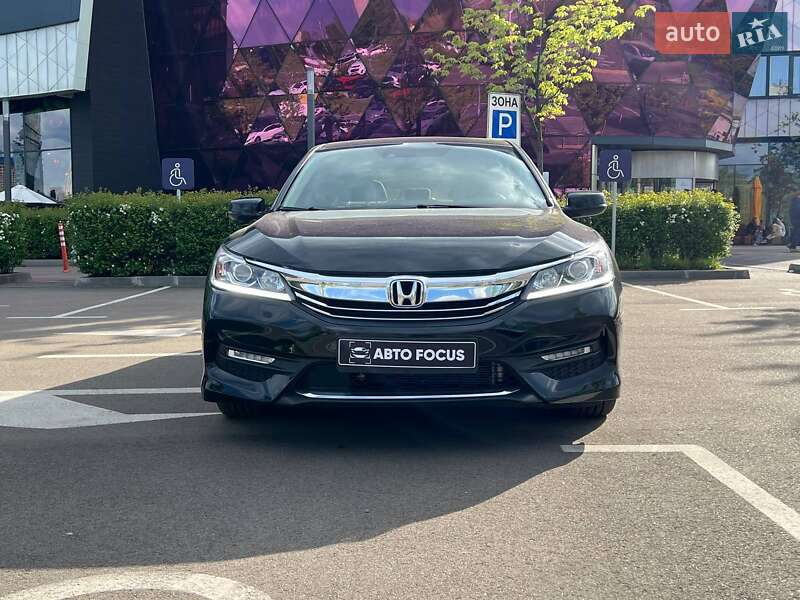 Седан Honda Accord 2017 в Киеве