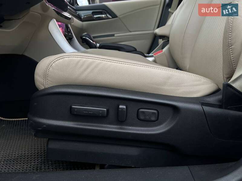 Седан Honda Accord 2017 в Киеве
