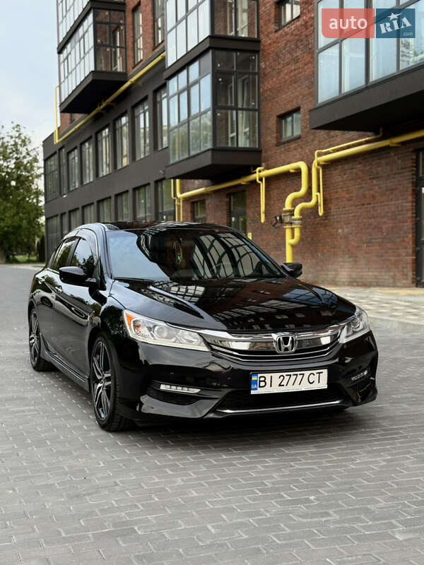 Седан Honda Accord 2015 в 