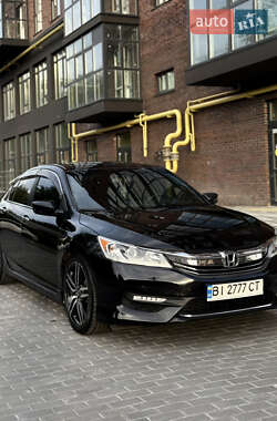 Седан Honda Accord 2015 в 