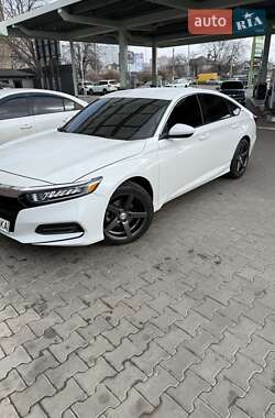 Седан Honda Accord 2018 в 
