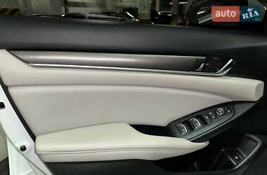 Седан Honda Accord 2018 в 