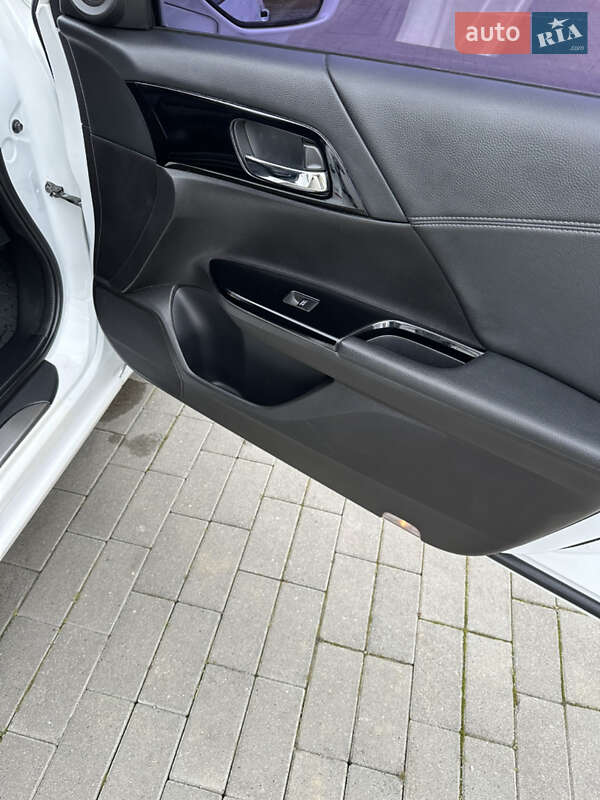 Седан Honda Accord 2013 в Долині