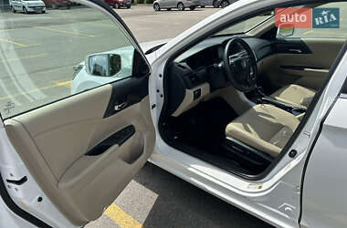 Седан Honda Accord 2014 в 