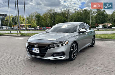 Седан Honda Accord 2019 в Киеве