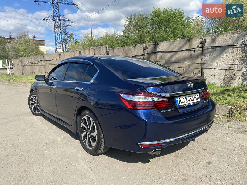 Седан Honda Accord 2017 в Запоріжжі