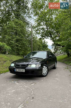 Седан Honda Accord 1998 в Остроге