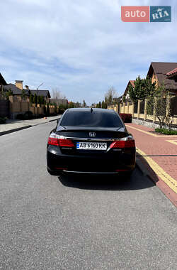 Седан Honda Accord 2013 в 