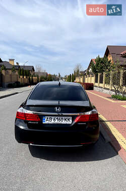 Седан Honda Accord 2013 в 