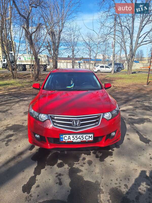 Седан Honda Accord 2010 в Черкассах