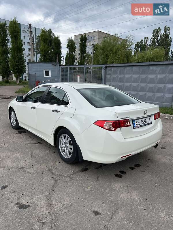 Седан Honda Accord 2011 в Кривом Роге