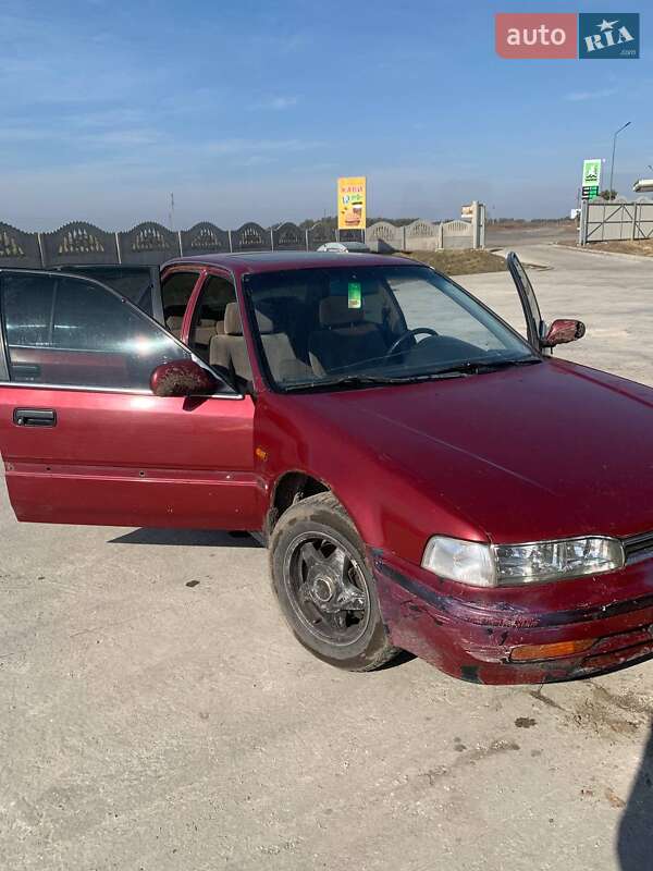 Седан Honda Accord 1993 в Дубровиці