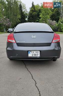 Купе Honda Accord 2012 в 