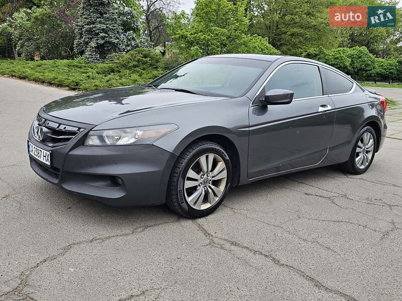 Купе Honda Accord 2012 в 