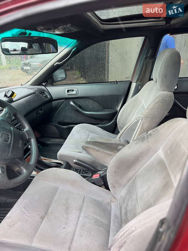 Седан Honda Accord 1996 в Одесі