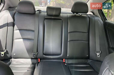 Седан Honda Accord 2013 в 