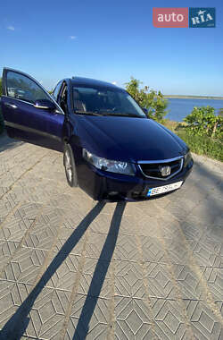 Седан Honda Accord 2004 в 