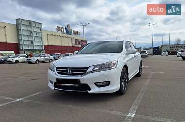 Седан Honda Accord 2013 в Киеве