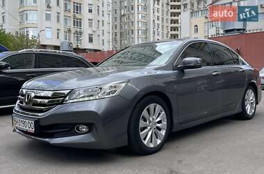 Седан Honda Accord 2014 в 