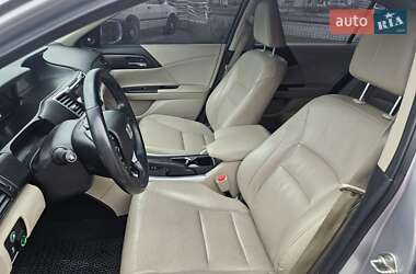Седан Honda Accord 2015 в 
