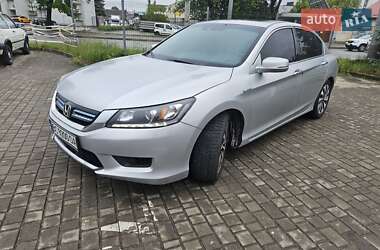 Седан Honda Accord 2015 в 