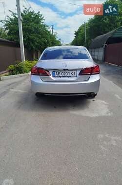 Седан Honda Accord 2013 в 