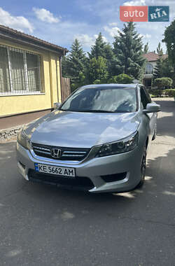 Седан Honda Accord 2014 в Новомосковске