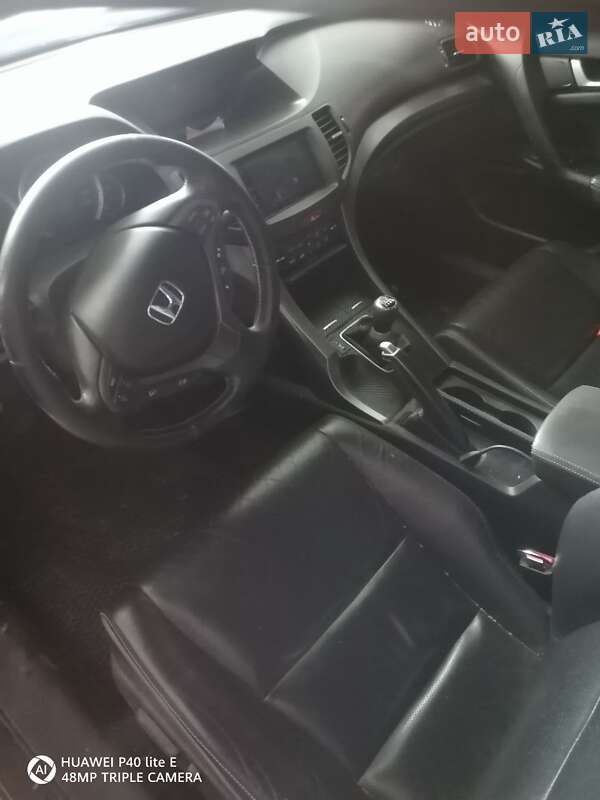 Седан Honda Accord 2014 в Рівному