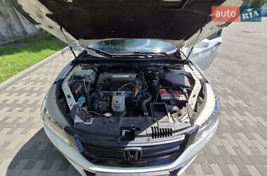 Седан Honda Accord 2013 в 