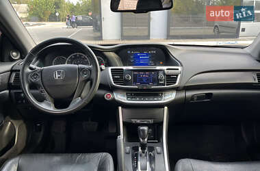 Седан Honda Accord 2014 в 