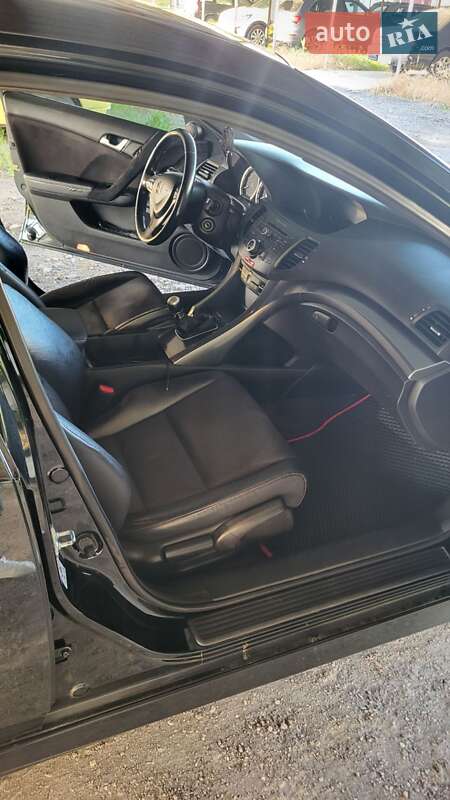 Седан Honda Accord 2012 в Южном