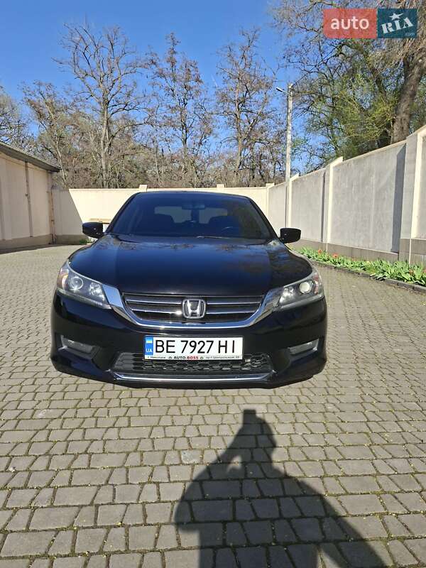 Седан Honda Accord 2014 в 
