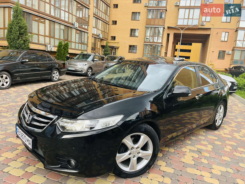 Седан Honda Accord 2012 в Виннице